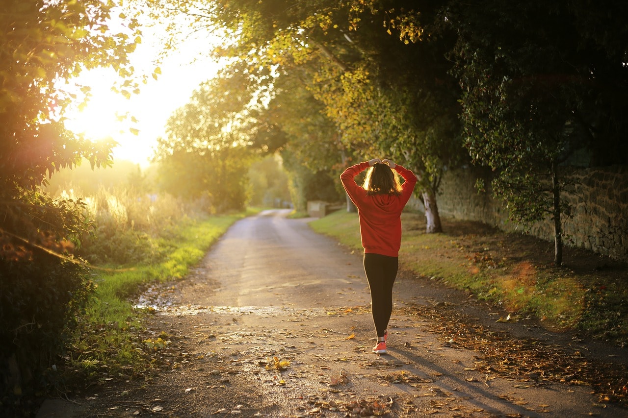 15 benefícios da caminhada