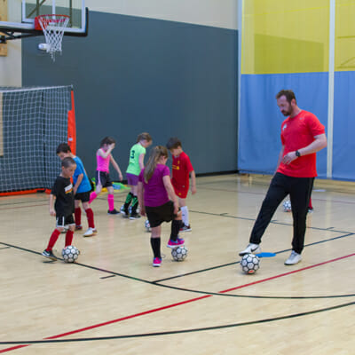 Planos de aula de Futsal para o ensino fundamental e ensino médio.