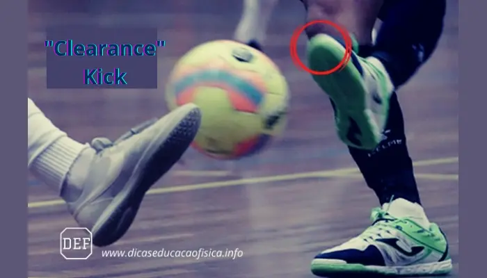 Futsal Kicks: "Clearance"