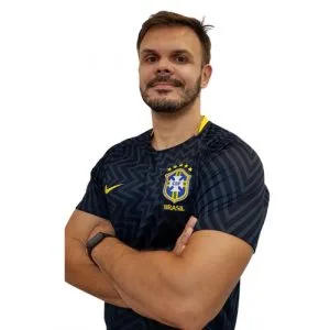Professor Thiago Zucarino