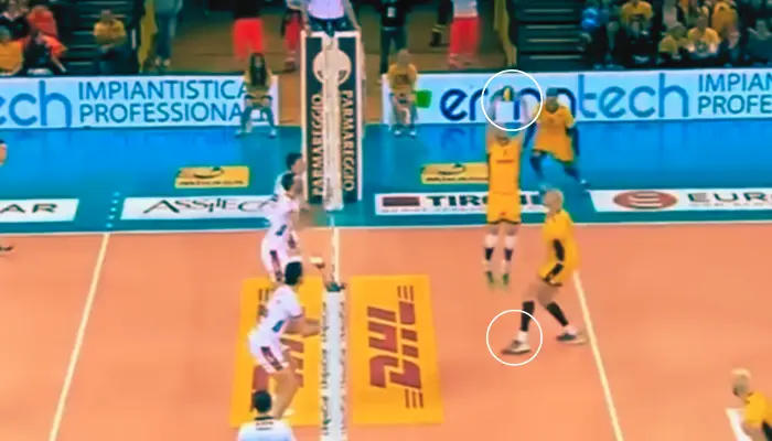 Ataque de 1º tempo no Voleibol