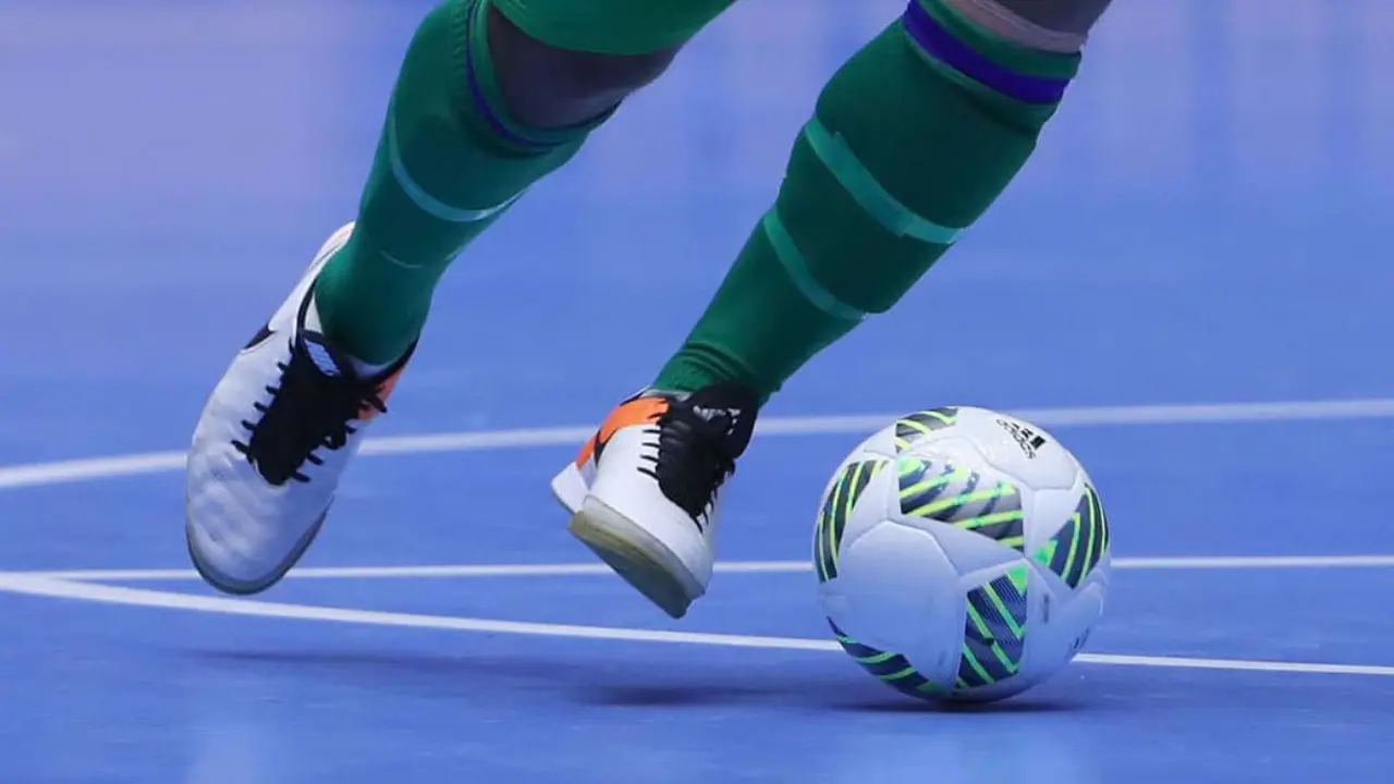 Fundamentos do Futsal: técnica de conduçãod e bola no Futsal