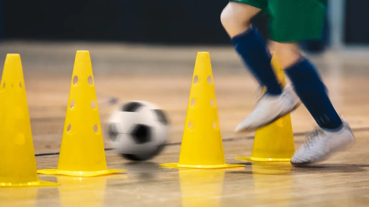 Condução no Futsal com troca de direção